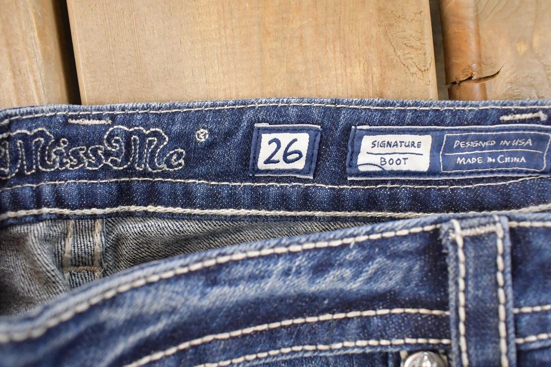 Vintage Deadstock Y2K Miss Me Bedazzled Low Rise Jeans Women's Size 26x31