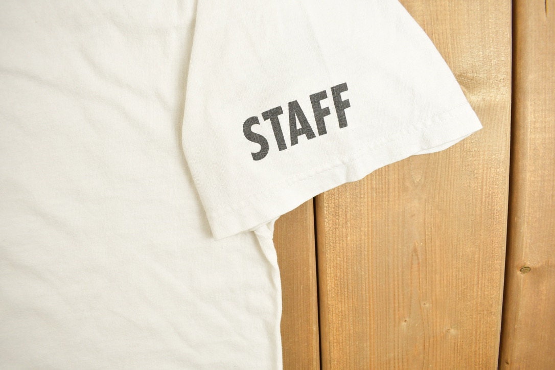 Vintage Y2K Art Showcase 2002 Staff Graphic T-Shirt