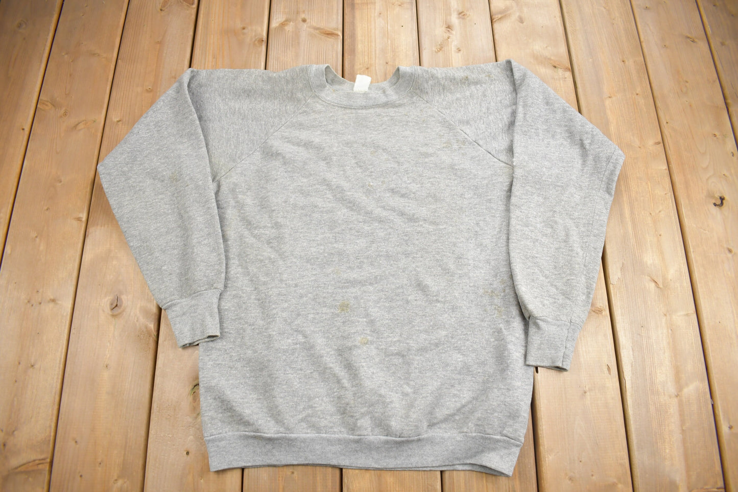 Vintage 1970s Health Knit Blank Grey Crewneck Sweatshirt / Raglan Crewneck / Made In USA / Essential / Streetwear / 70s Crewneck