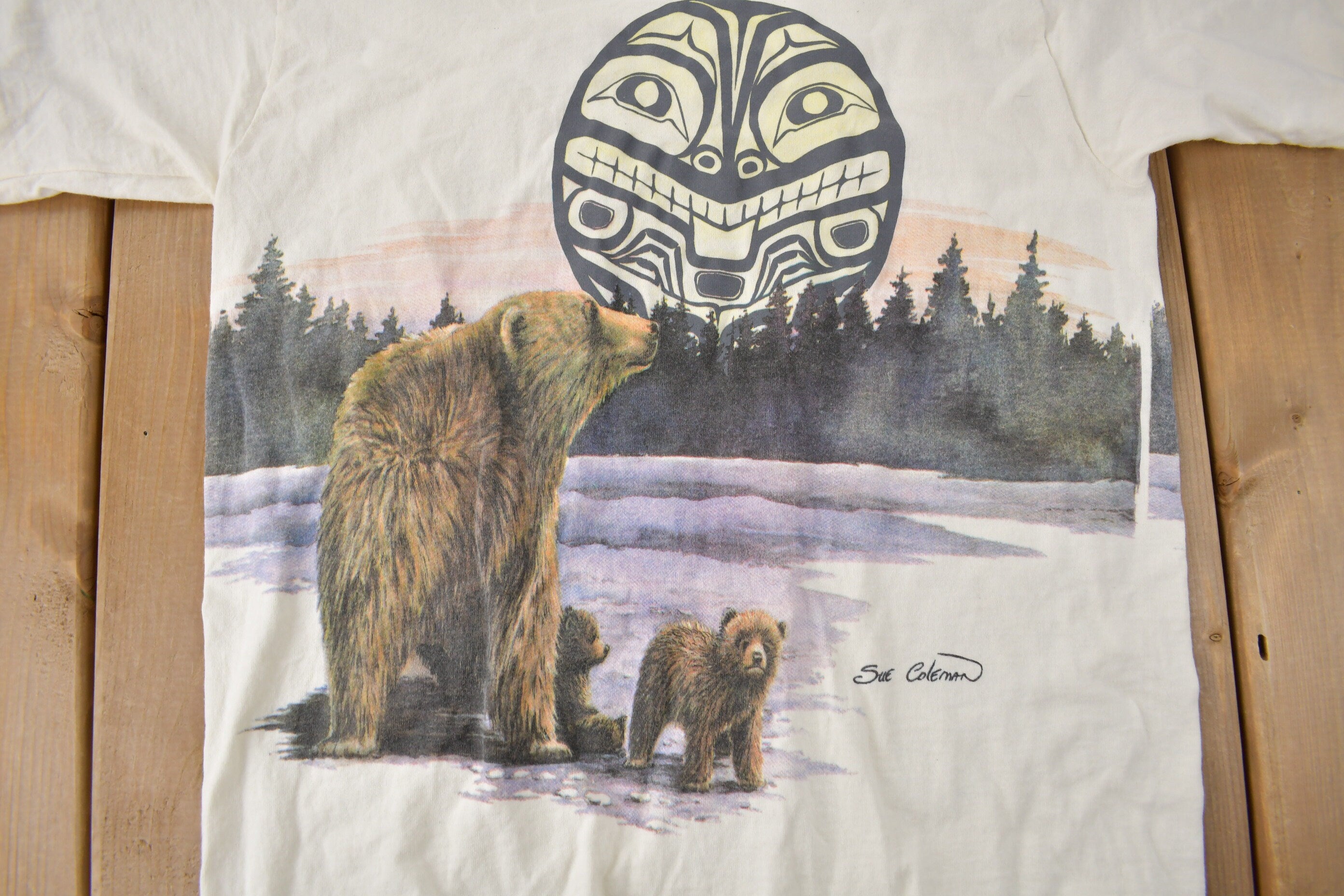 Vintage 1990s Grizzly Bear Victoria Canada Single Stitch Graphic T-Shirt Made In Canada