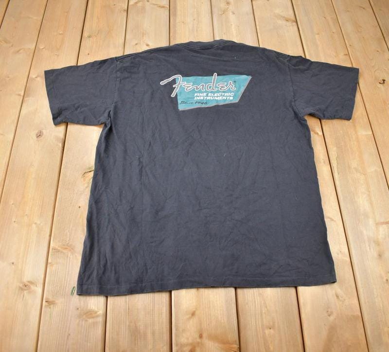 Vintage 1990s Fender Fine Electric Instruments Single Stitch Graphic T-Shirt Made In USA