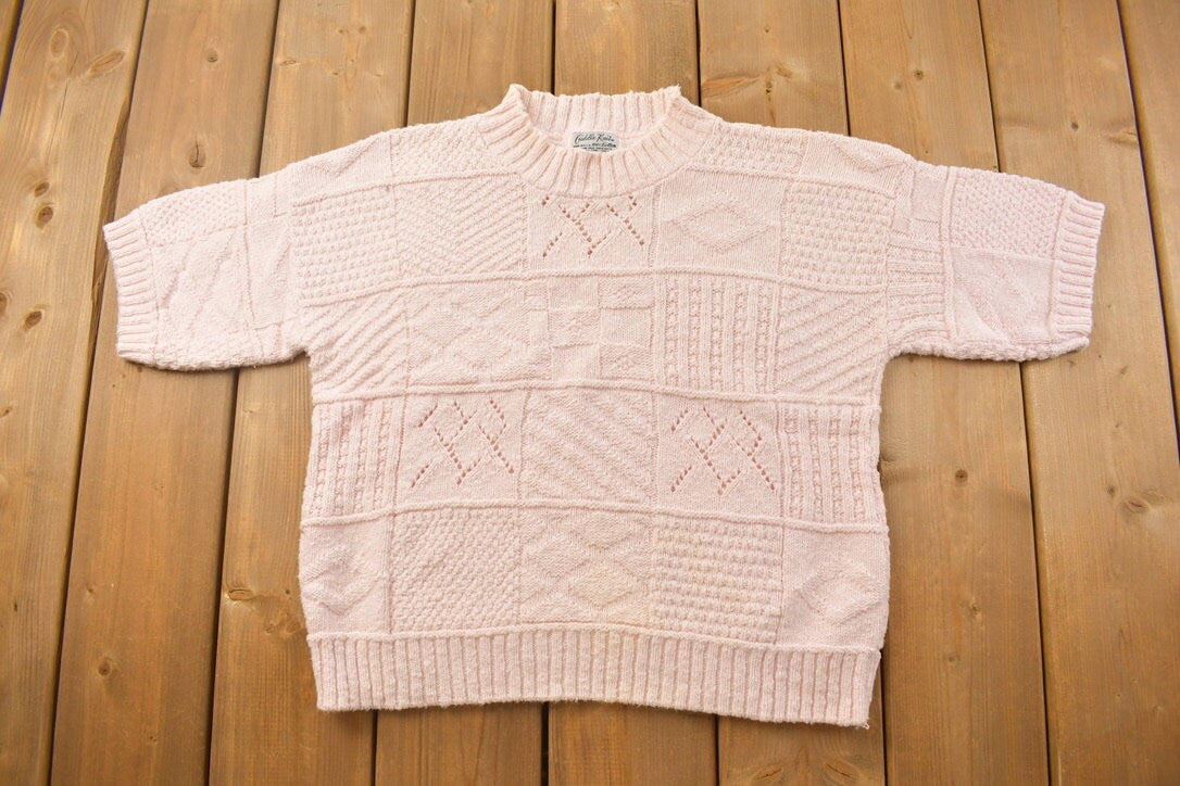 Vintage 1980s Cuddle Knit Knitted Short Sleeve Sweater / Made in USA / 80s Crewneck / Pattern Sweater / Hand Knit / Pullover Sweatshirt