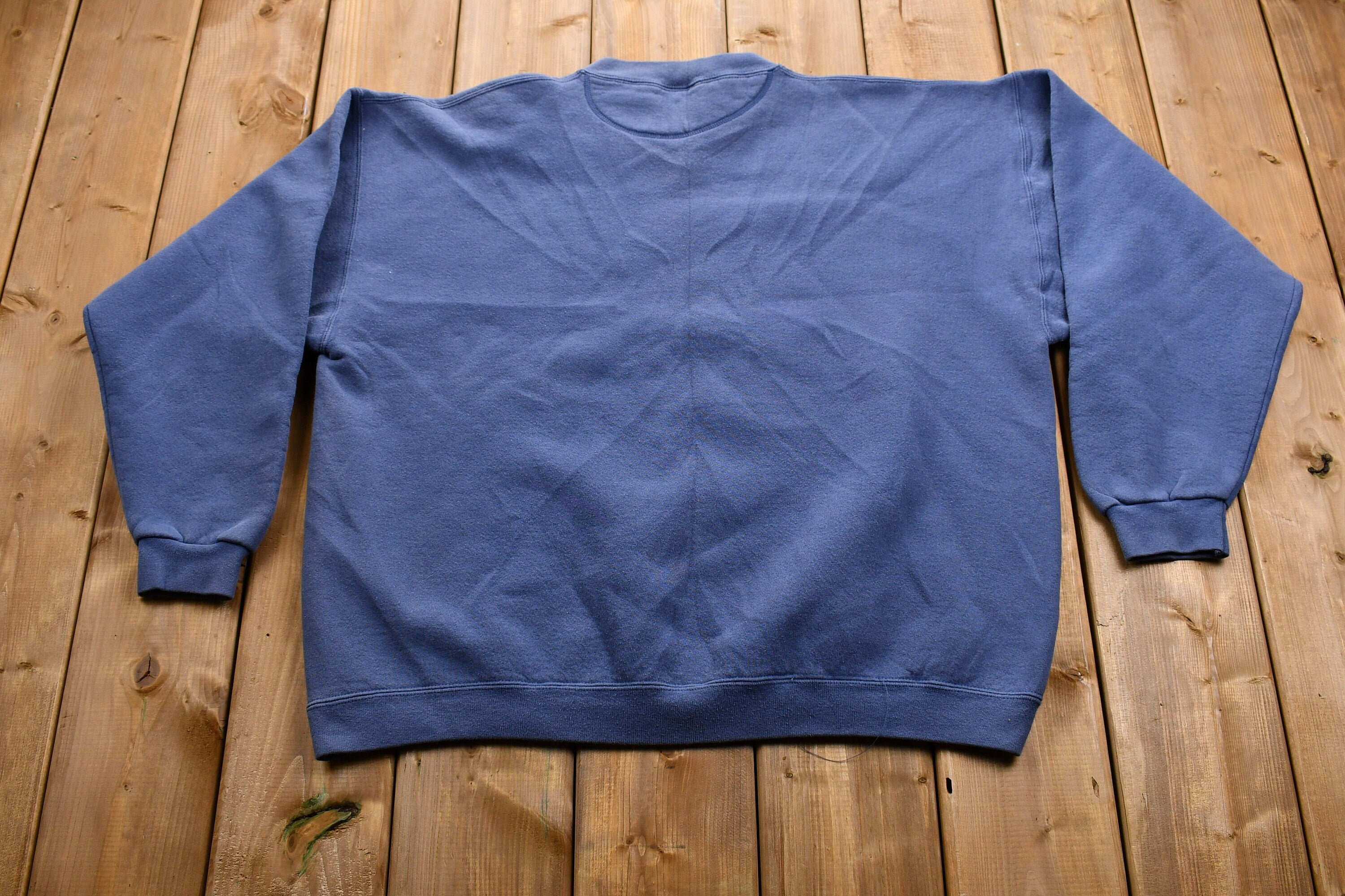 Vintage 1990s Dolphin Graphic Crewneck