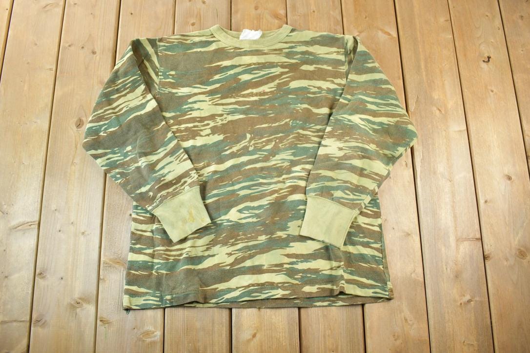 Vintage 1990s Camo Souvenir Crewneck Sweatshirt Made In USA