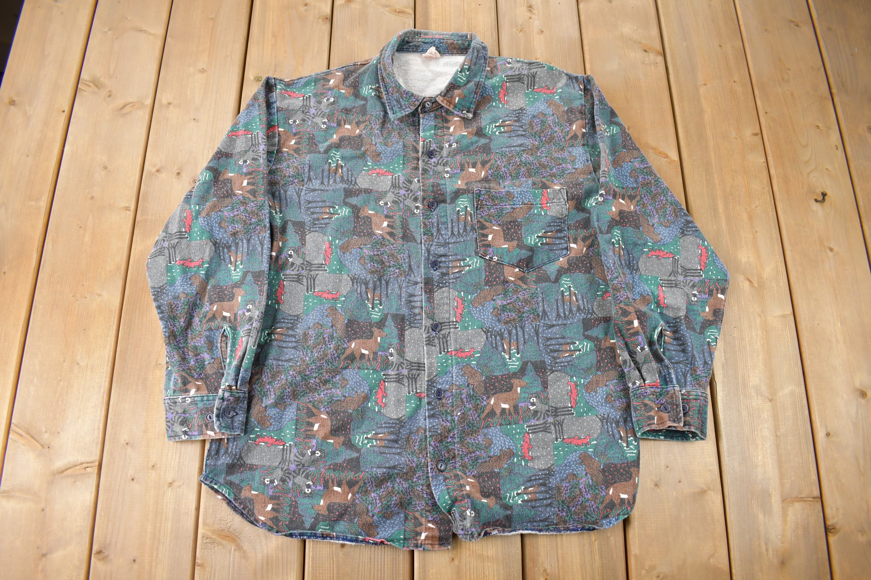 Vintage 1990s Canadian Animal & Wilderness All Over Print Graphic Button Up Shirt Size L