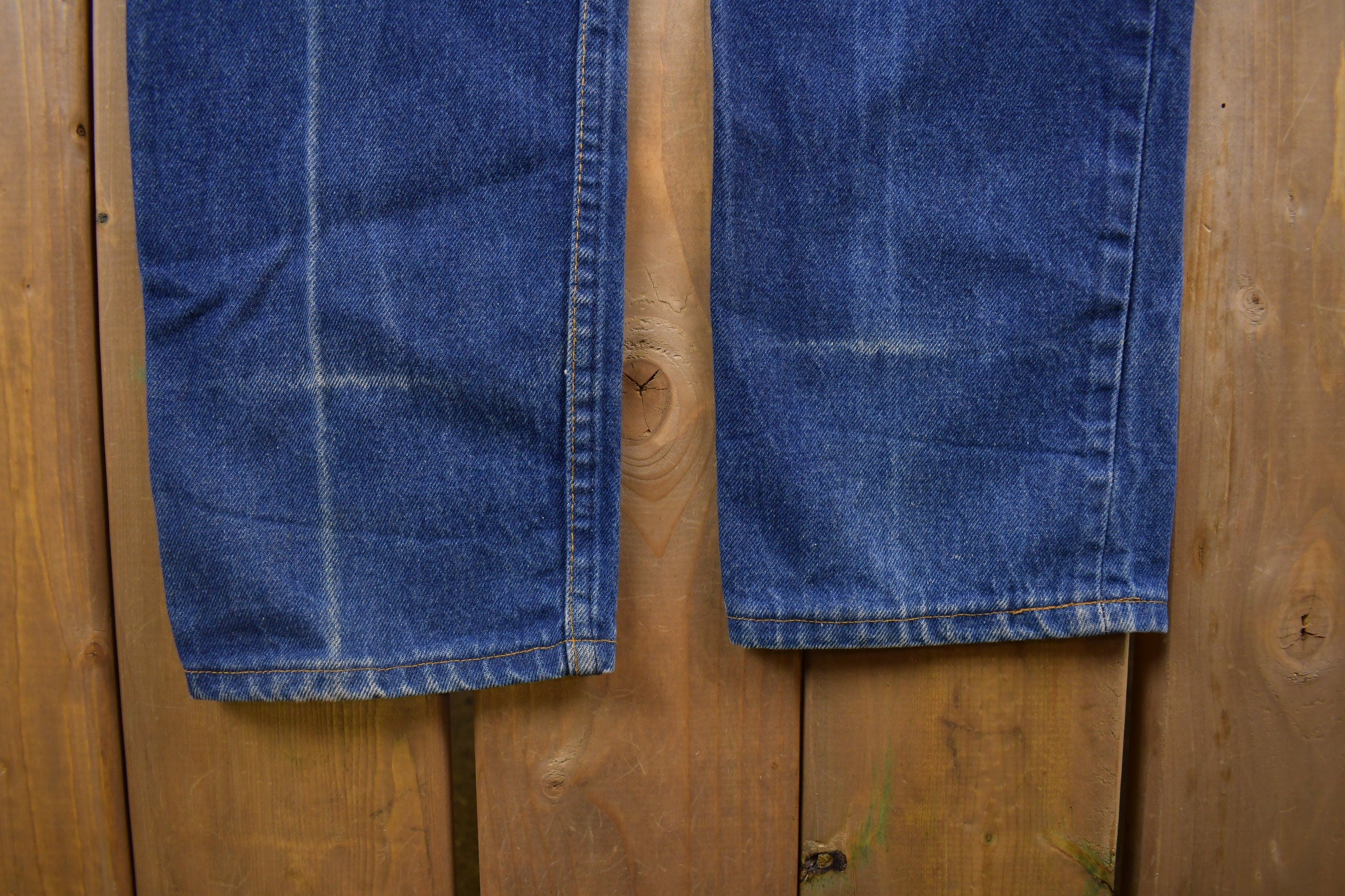 Vintage 1980s Levi's Red Tab Jeans Size 28 x 33