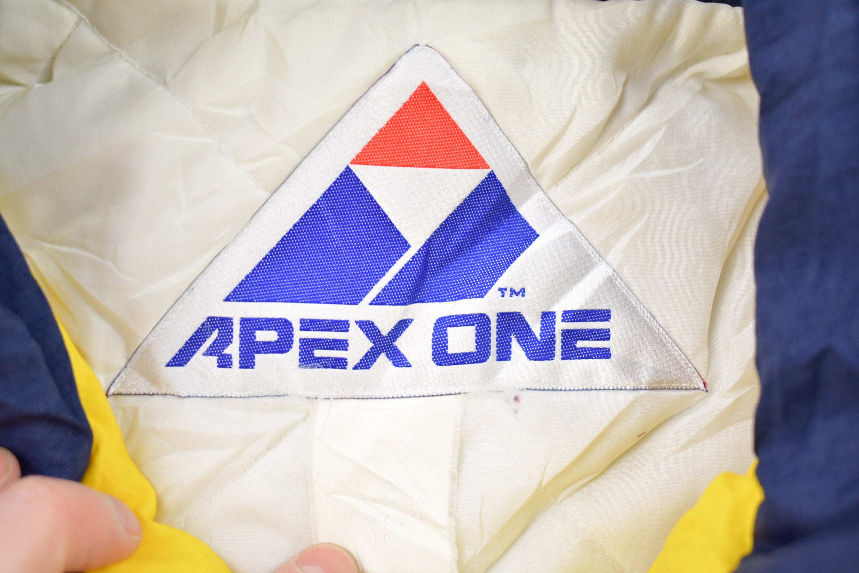 Vintage 1990s Apex One University of Notre Dame Fighting Irish Collegiate Windbreaker Jacket