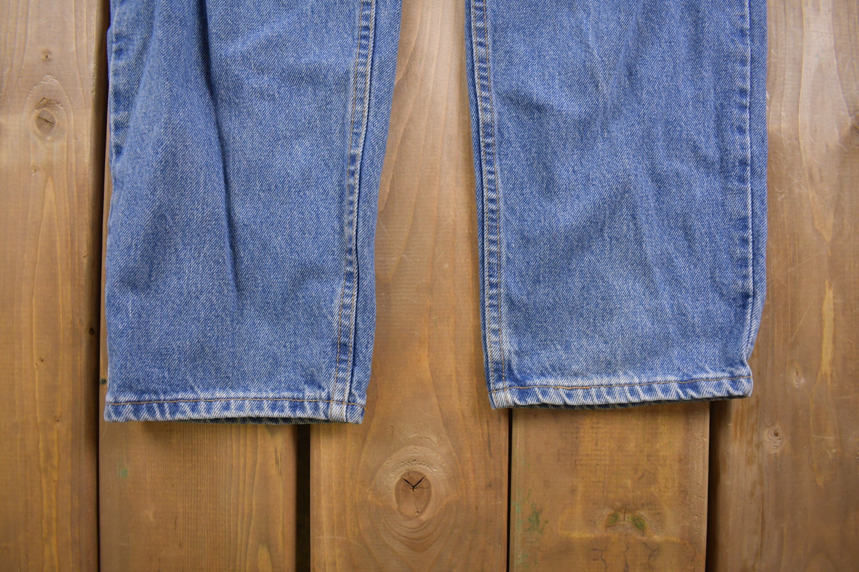 Vintage 1990s Levi's 550 Red Tab Jeans Size 31 x 30 / 90s Denim / Streetwear Fashion / Vintage Denim / Blue Jeans / Vintage Levi's