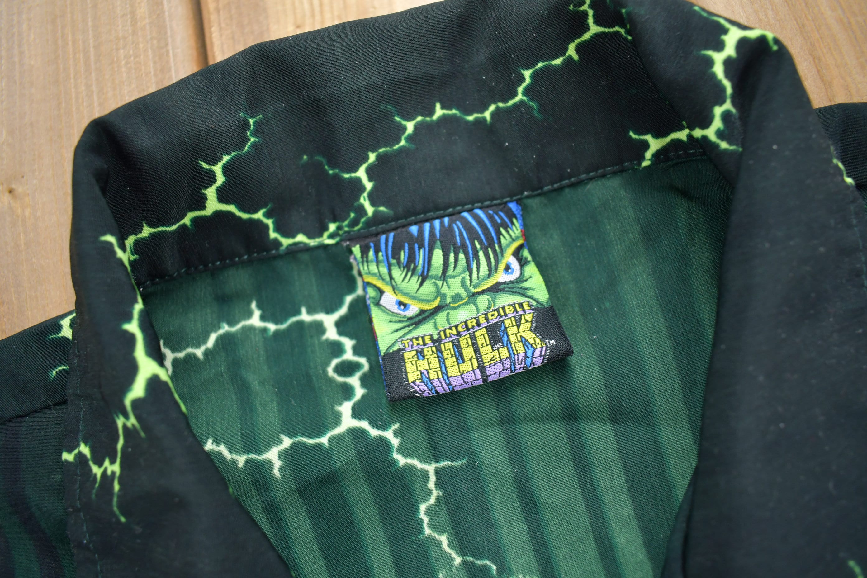 Vintage 2002 The Incredible Hulk All Over Print Button Up T-Shirt Marvel Superhero All Over Print