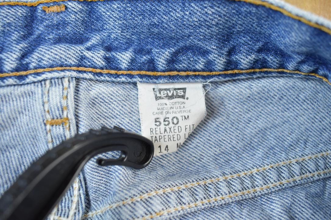 Vintage 1990s Levi's 550 Red Tab Jeans Size 14