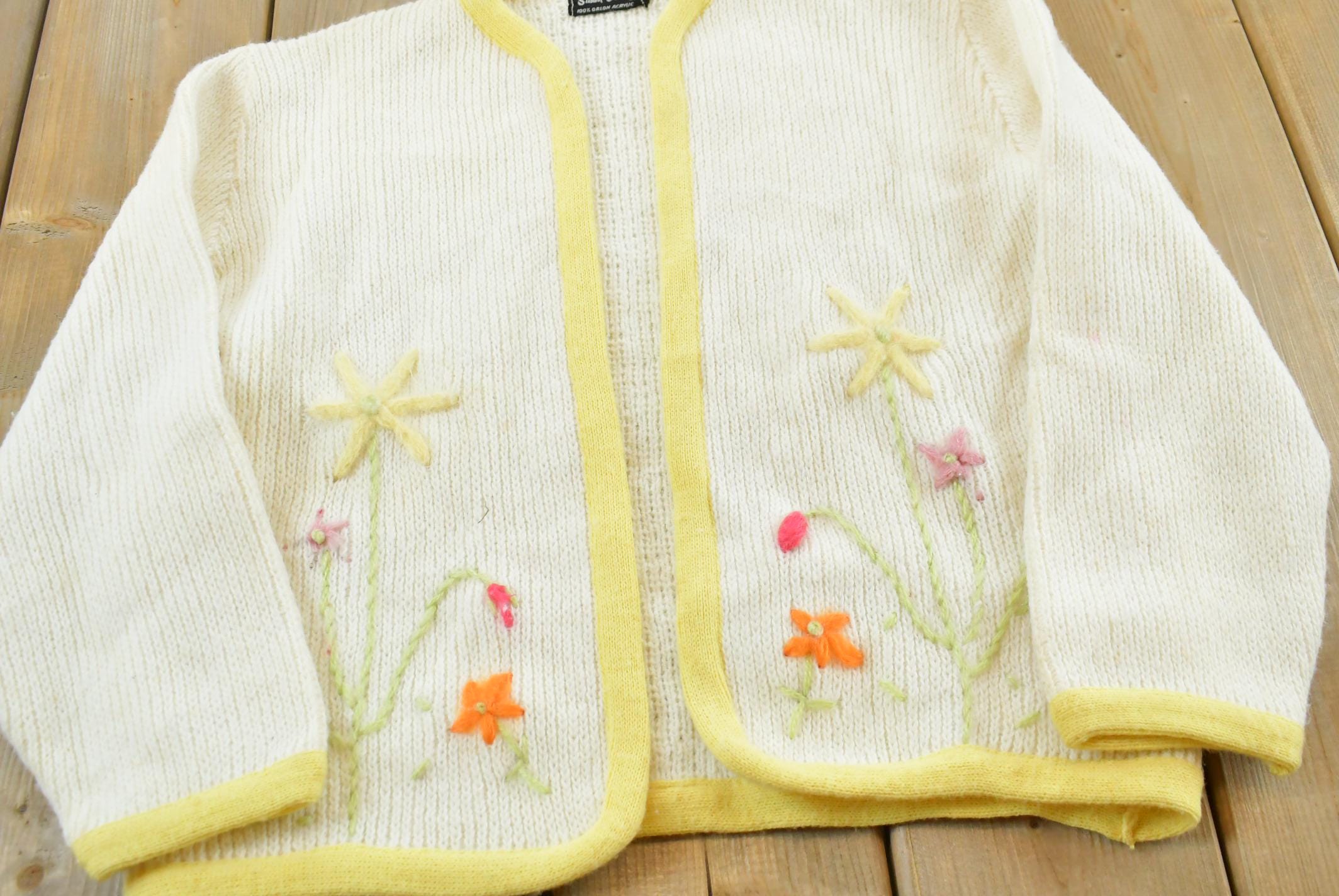 Vintage 1960s Susan Clark Knit Acrylic Flower Cardigan Sweater Women's M