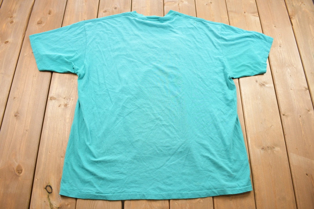 Vintage 1990s Sea World Orca Theme Graphic T-Shirt