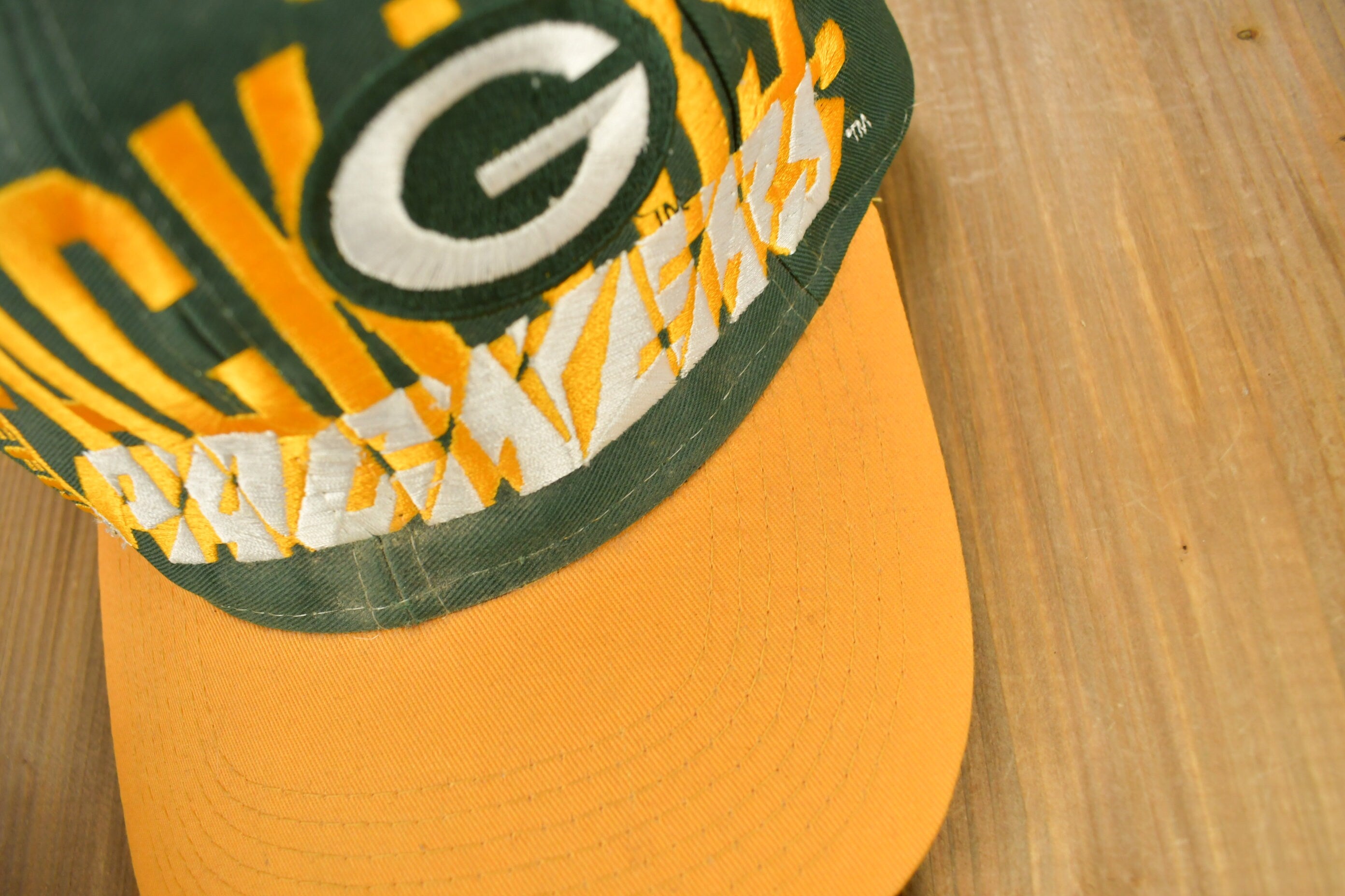 Vintage 1990s Green Bay Packers NFL logo 7 Snap Back Hat