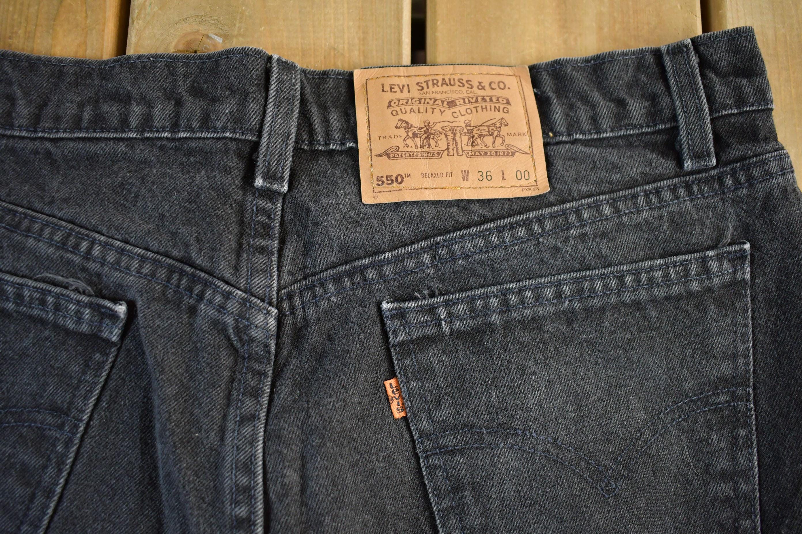 Vintage 1990s Levi's 550 Orange Tab Denim Jean Shorts 34