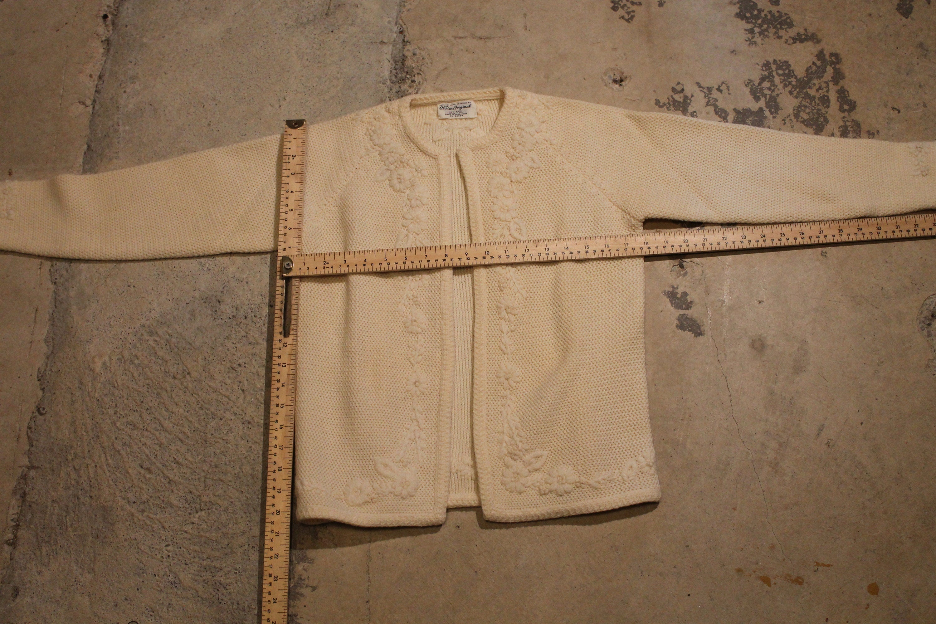 Vintage 1990s 100% Wool Hand Detailed Cable Knit Open Cardigan Sweater