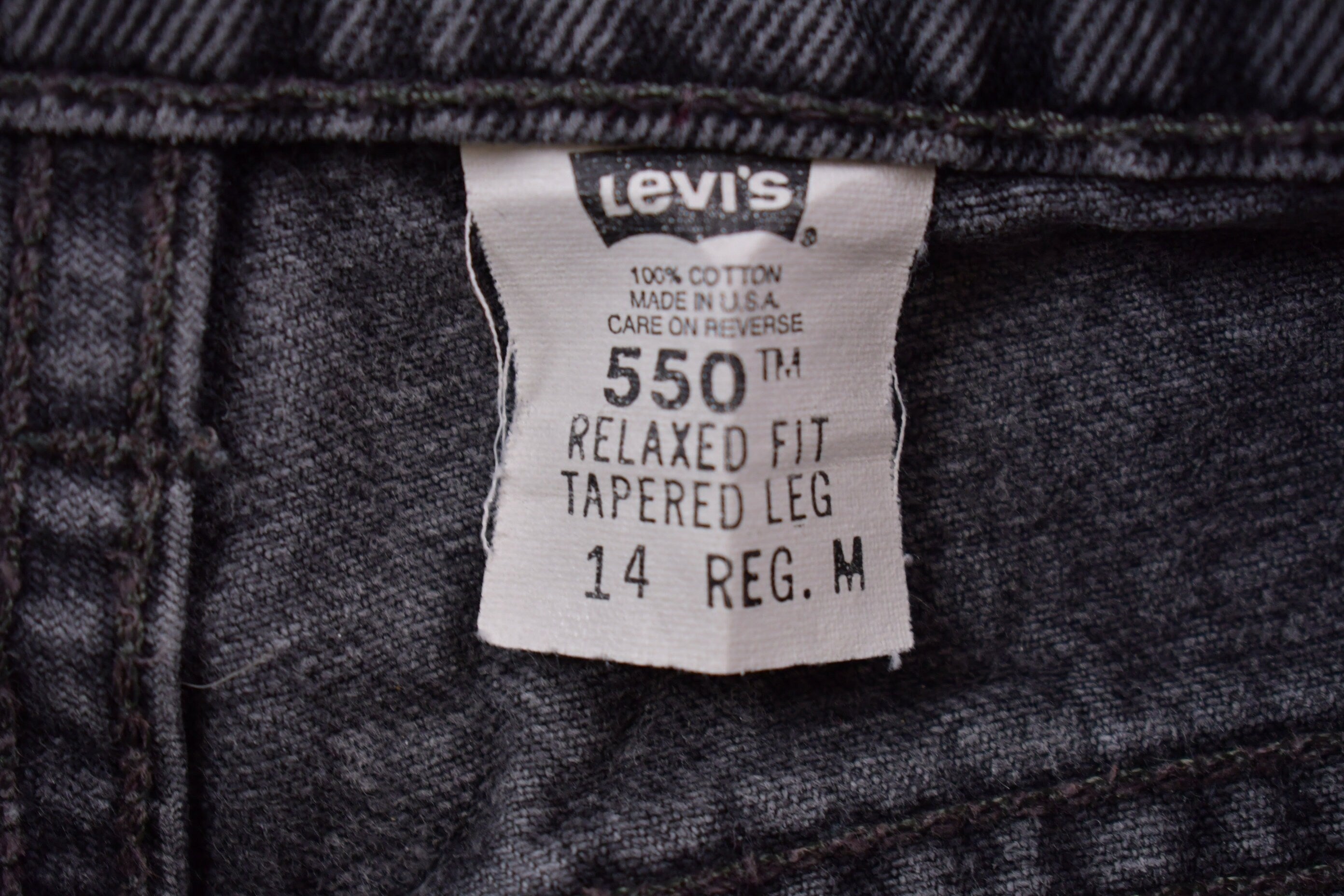 Vintage 1990s Levi's 550 Red Tab Jeans Size 31 x 30