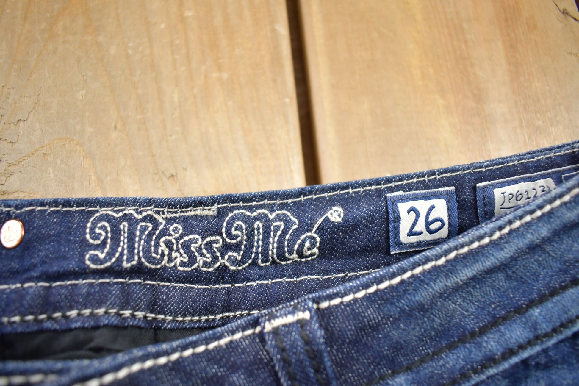 Vintage Y2K Miss Me Bedazzled Low Rise Jeans Size 26x33