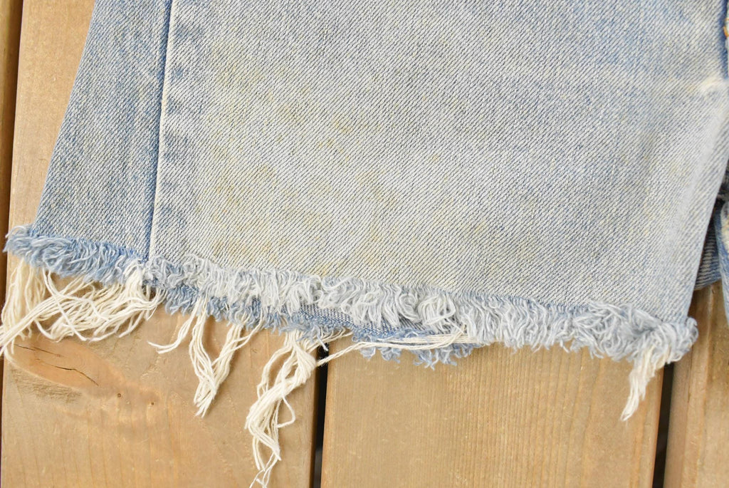 Vintage 1990s Levi's Cut Off Relaxed Fit Jean Shorts Women's 30