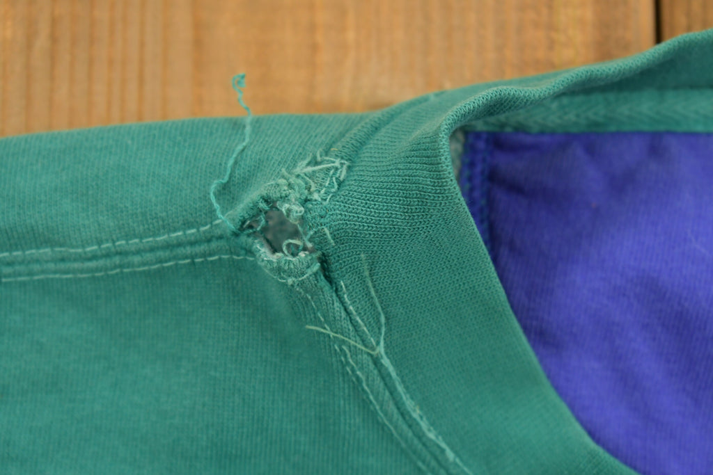 Vintage 1990s Green Dockers Levis Blank Crewneck Sweatshirt