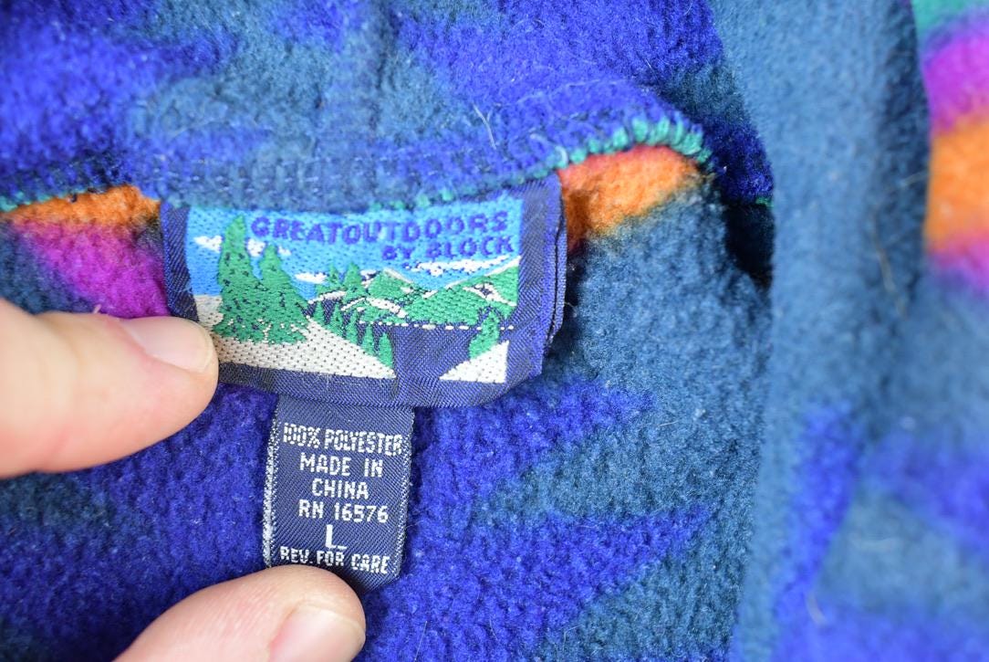 Vintage 1990s Fleece Abstract Print Great Outdoors Hoodie Sweater
