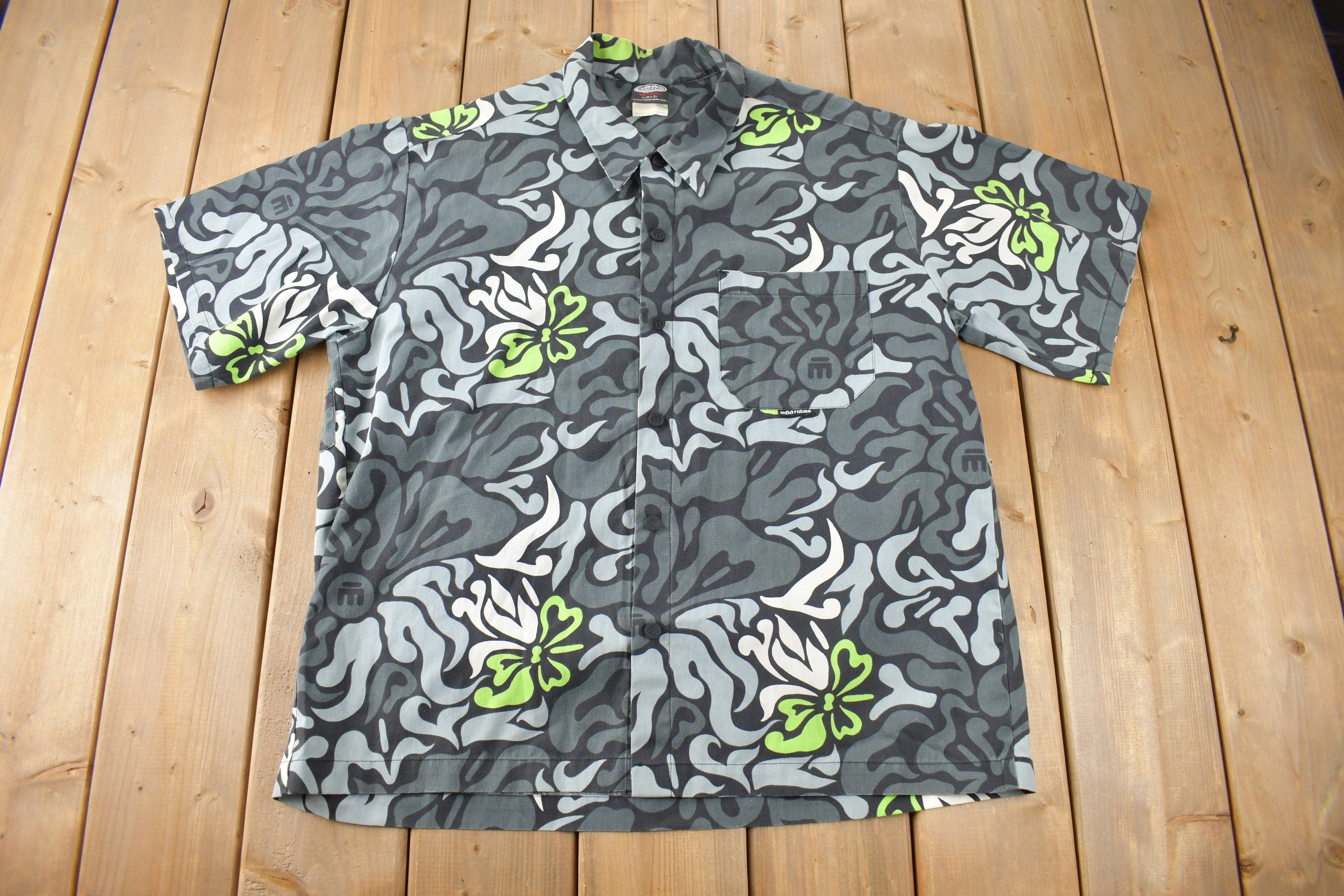 Vintage 1980s Heavy Weight Floral Button Up Shirt Made in Canada Size XXL
