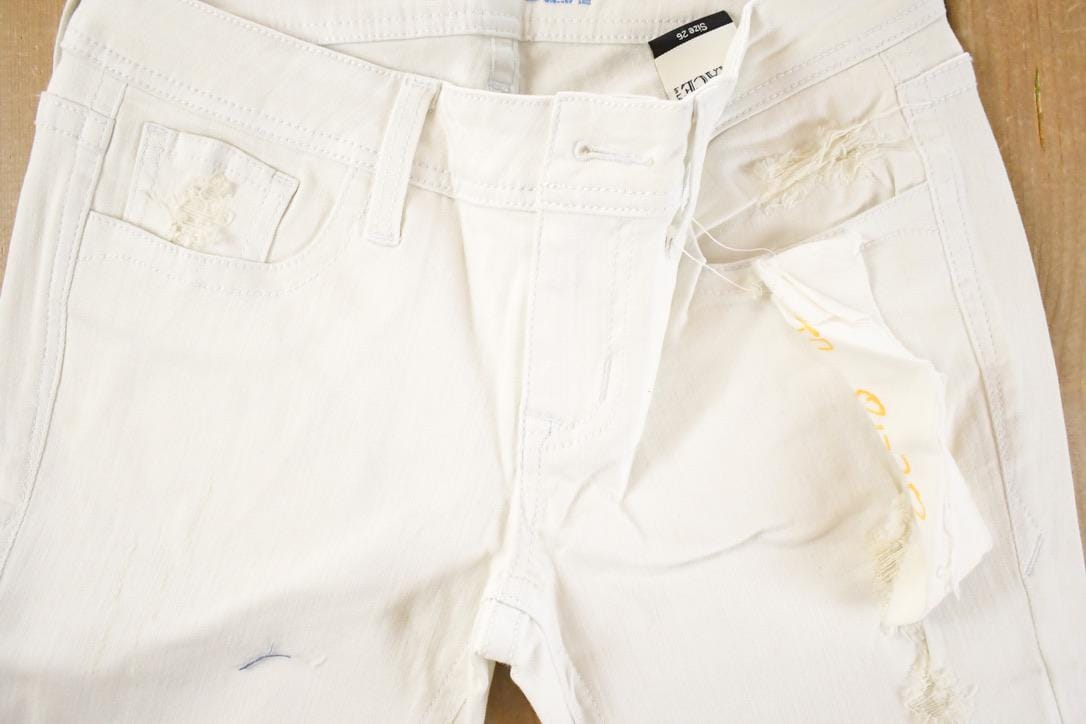 Vintage Deadstock Y2K Grace In LA Bedazzled Bootcut Low Rise Jeans Women's Size 26 x 32