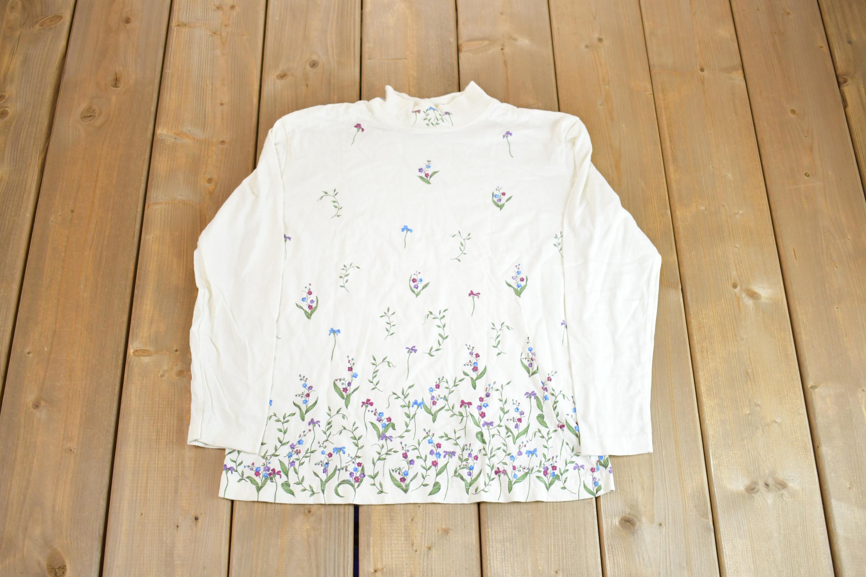 Vintage 1990s Northern Getaway Floral Spring Flowers Long Sleeve Cozy TurtleNeck
