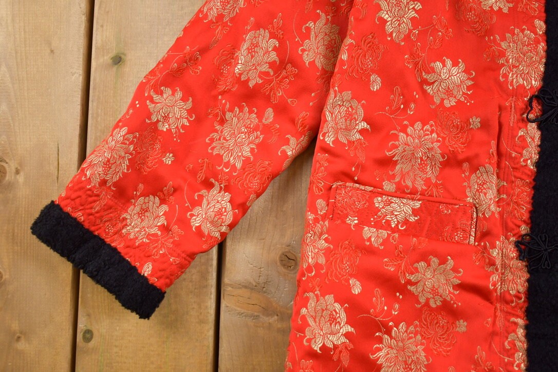 Vintage 1980s Japanese Kimono Style Embroidered Jacket / Vintage Kimono / Japanese Vintage / Embroidered / Floral