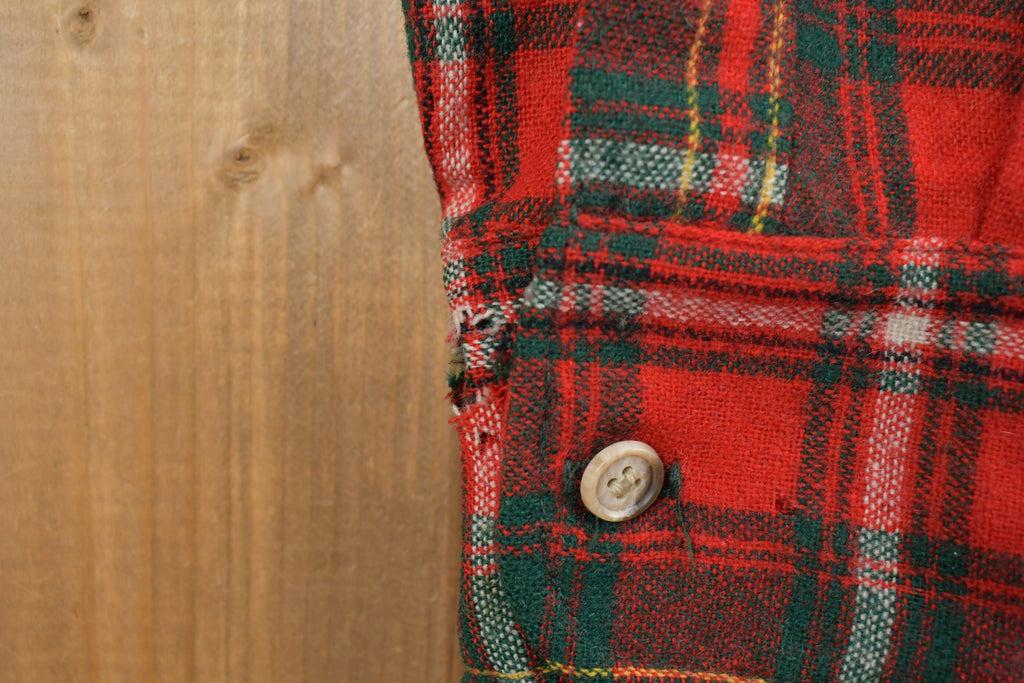 Vintage 1990s Woolrich Plaid Flannel Button Up Shirt