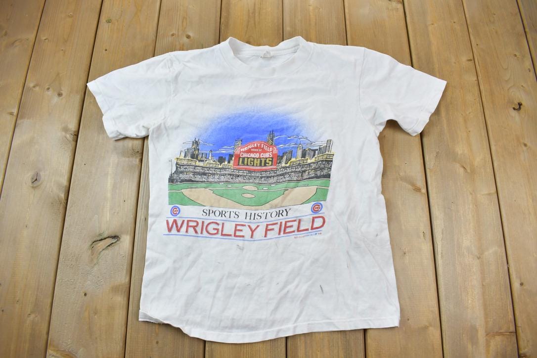 Vintage 1988 Chicago Cubs MLB Wrigley Stadium Graphic T-Shirt