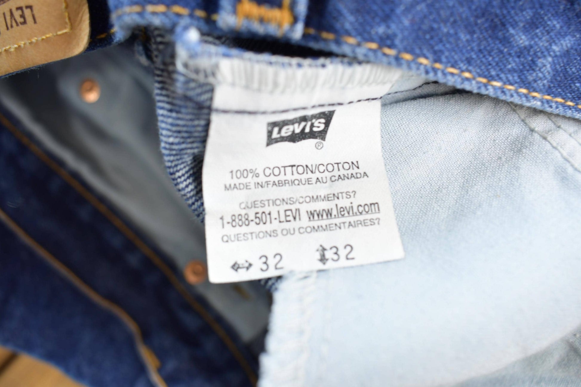 Vintage 2000s Levi's Orange Tab Dark Blue Jeans Size 32 x 32