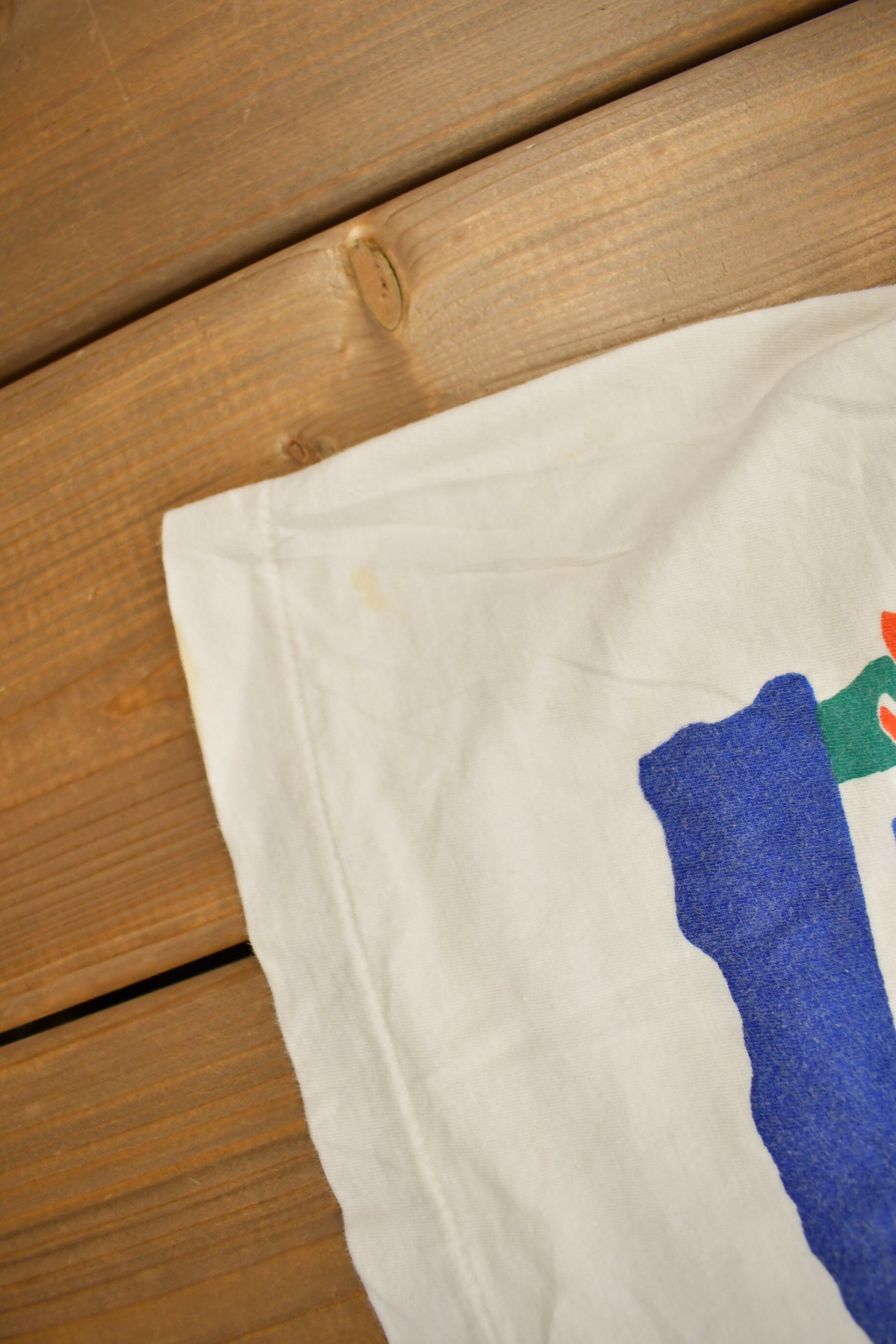 Vintage 1990s St Martin Dolphin Graphic Souvenir T Shirt