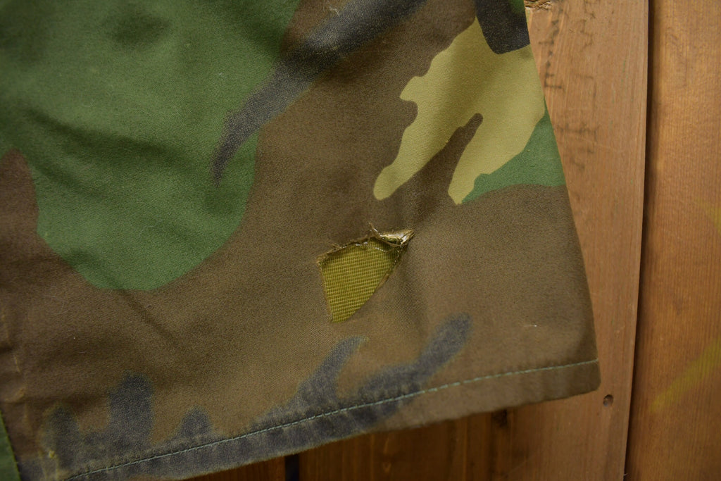 Vintage 2001 Army Military Camouflage Nylon Windbreaker Pants Size 26 x 29