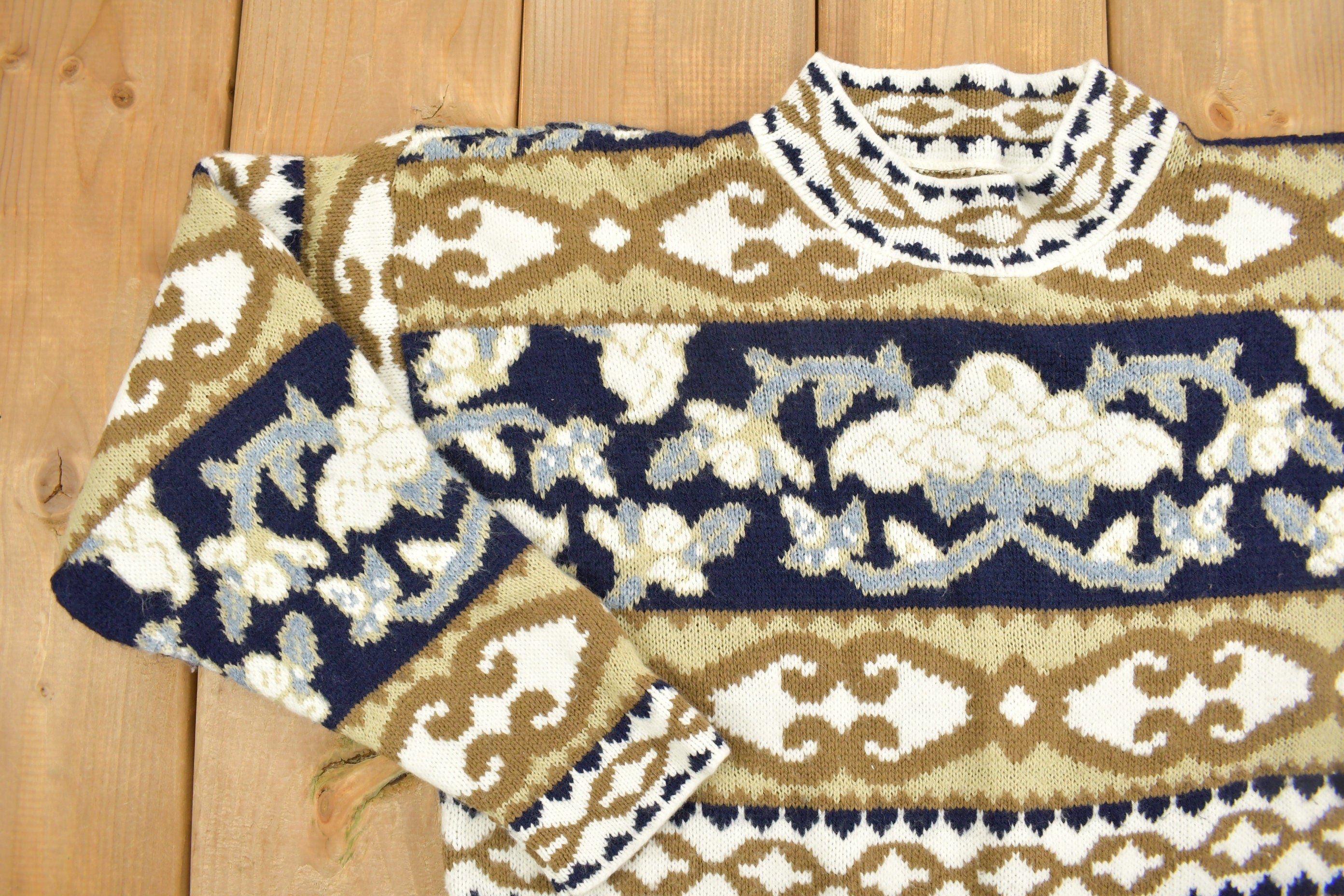 Vintage 1990s Knitted Gold Link Pattern Crewneck Sweater