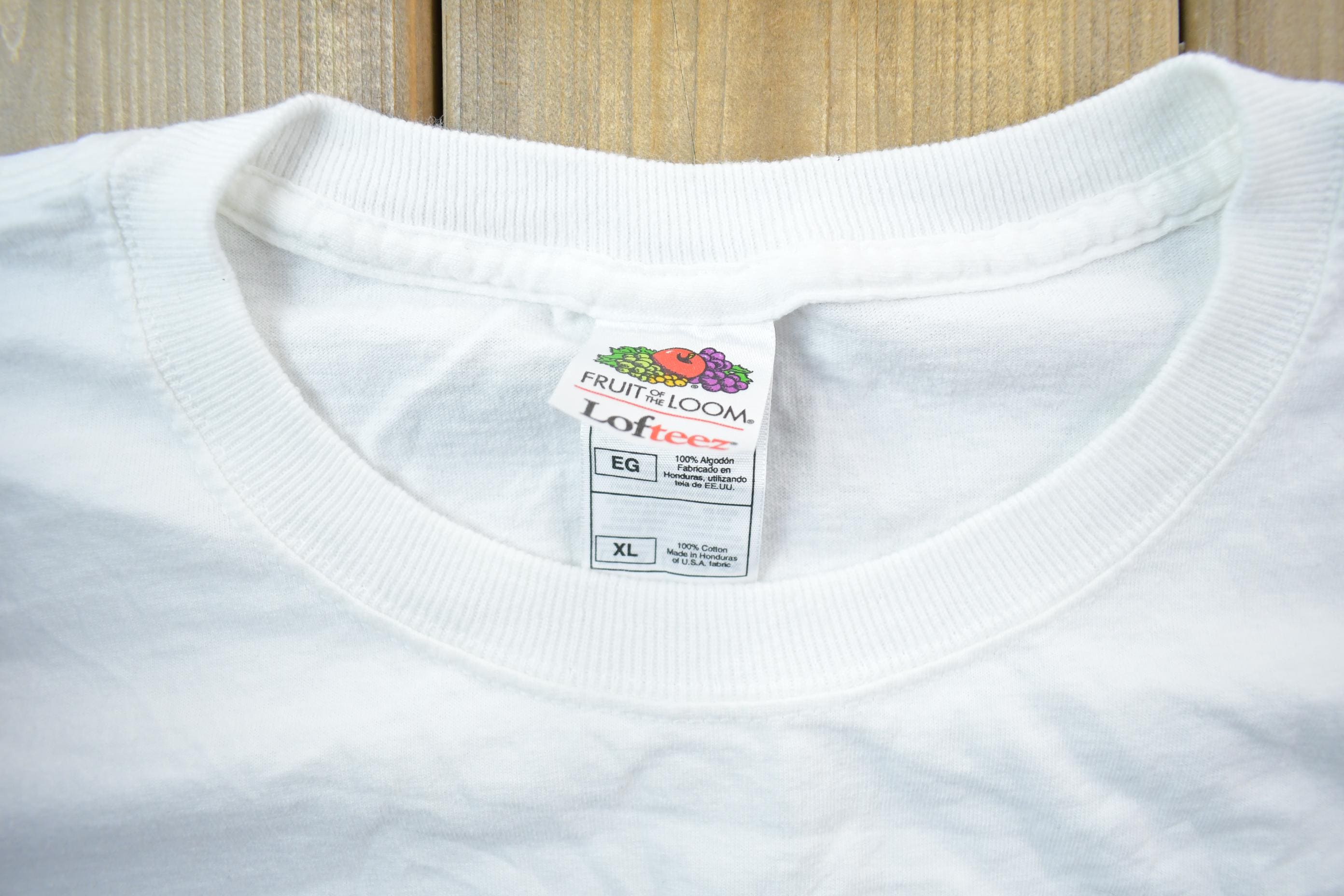 Vintage 1990s Mardi Gras Magic Graphic T-Shirt