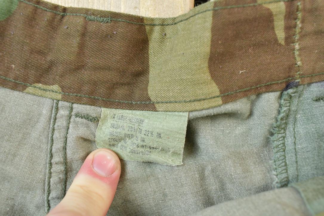 Vintage 1990s Army Camouflage Cargo Pants Size XL / Streetwear / Army Pants / Military Pant's / Vintage Cargos / Made In