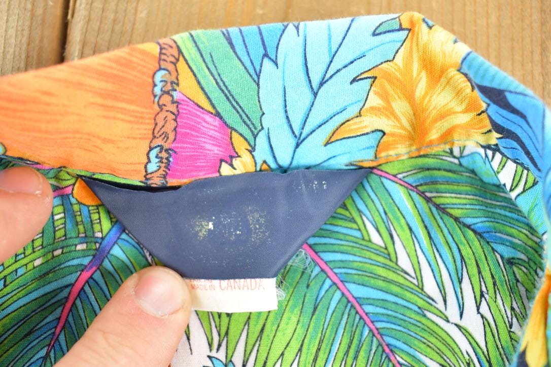 Vintage 1990s Hawaiian Button Up Beach Party Shirt