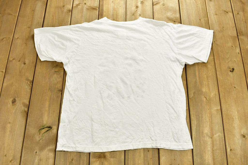 Vintage 1990s Hey Mon Are Jammin Bahamans T-Shirt