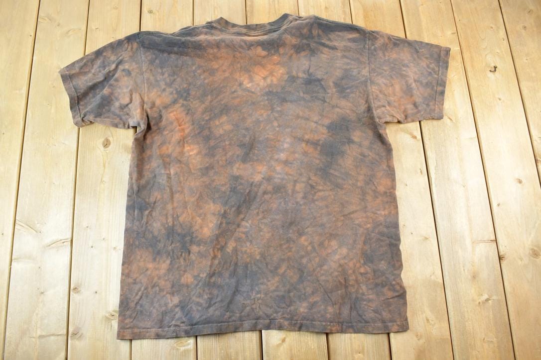 Vintage 1990s Aztec Bear And Wolf Outdoors T-Shirt