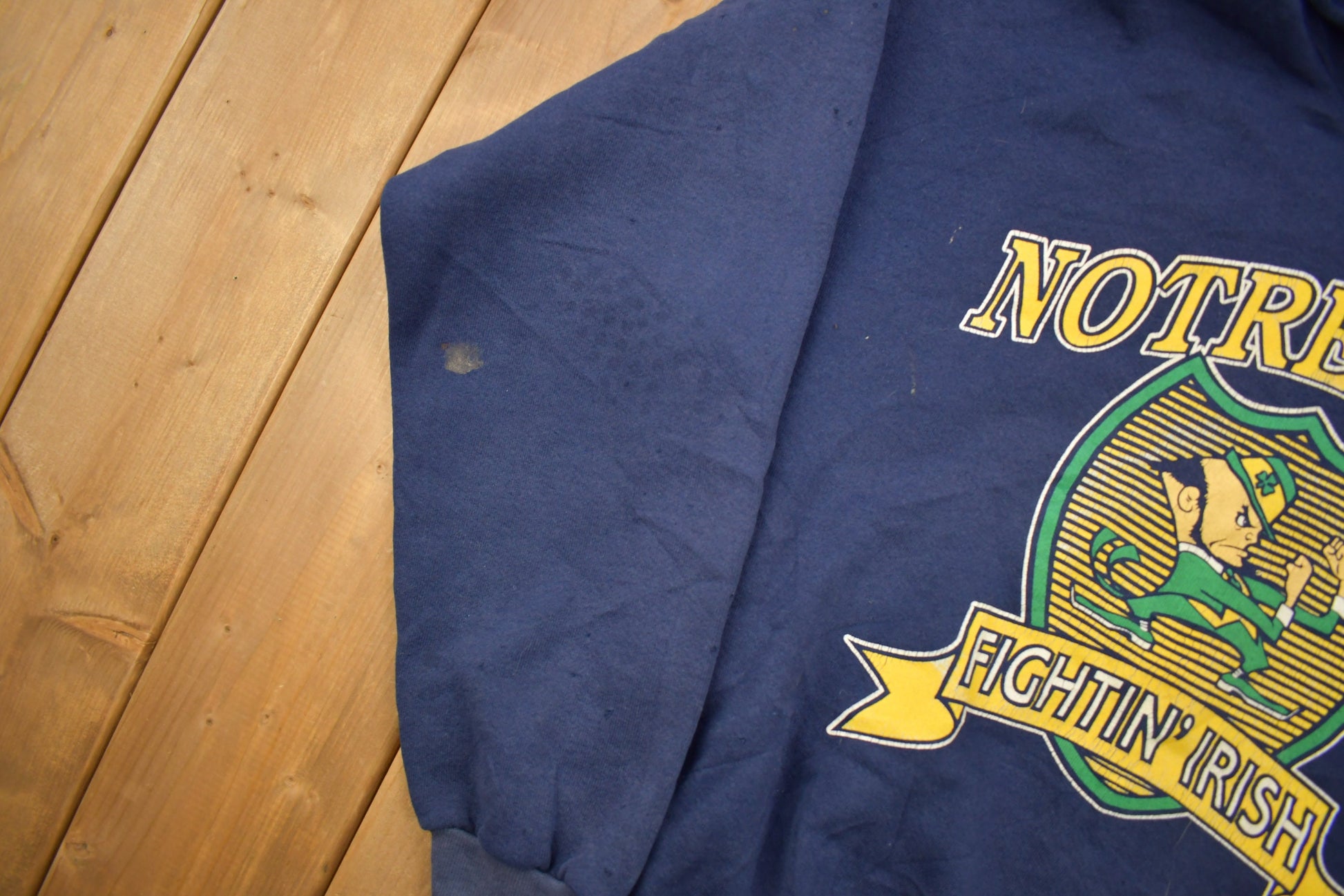 Vintage 1990s University Of Notre Dame Fighting Irish Collegiate Hoodie