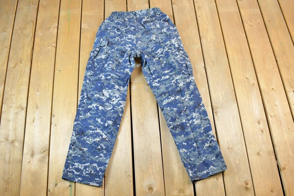 Vintage 1990s Navy Blue Digital Army Camouflage Cargo Pants Size 27 x 31 / Streetwear / Army Pants / Military Pants / Vintage Cargos