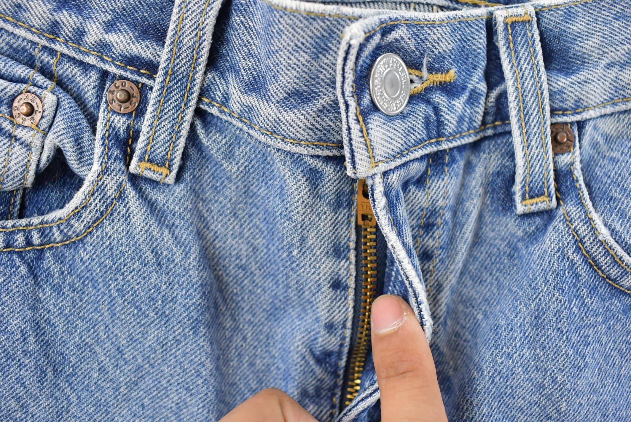 Vintage 1990s Levi's 550 Relaxed Fit Denim Jeans Women's 25 x 25 / 90s Levi's / Streetwear