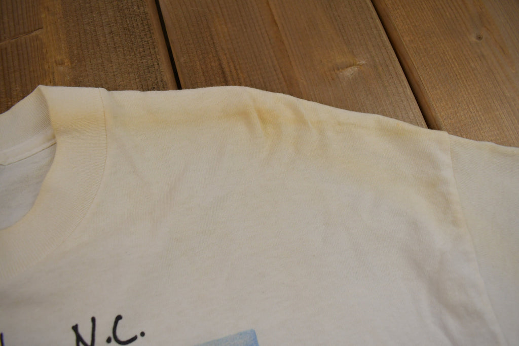 Vintage 1990s Winston-Salem Abstract Flowers Souvenir T Shirt