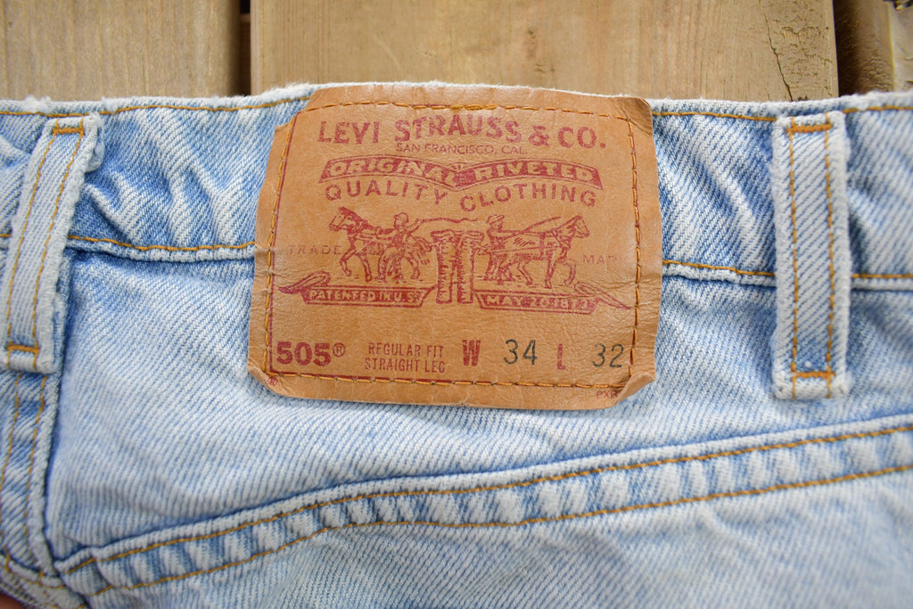 Vintage 1990s Levi's Light Wash 505 Jeans Size 34 x 32