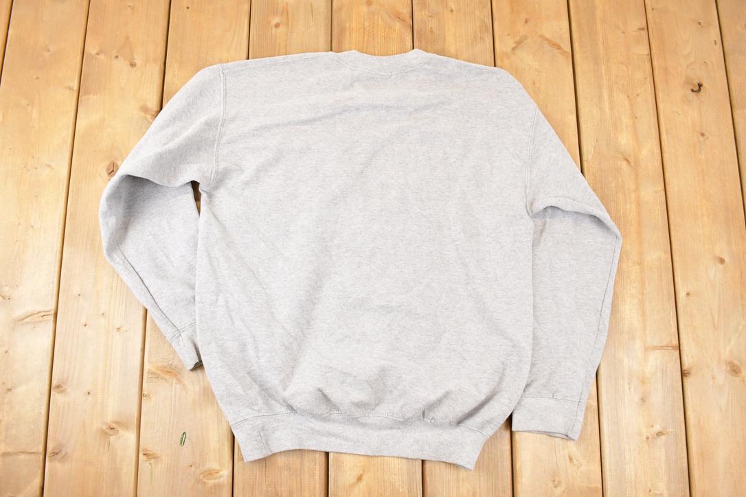 Vintage 1990s MV Sport Valleyfair Graphic Print Collegiate Crewneck Sweatshirt Men's M