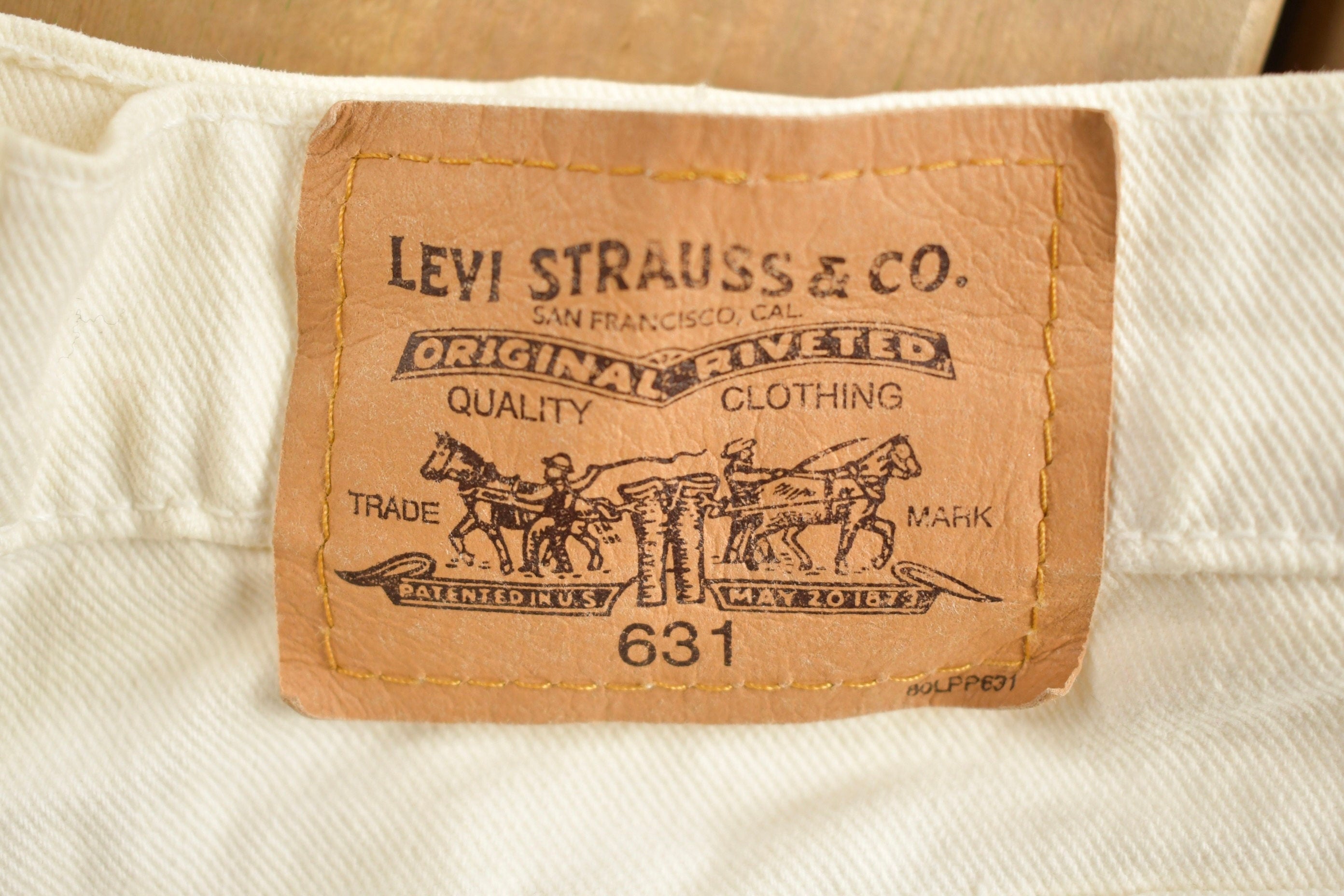 Vintage 1980s Levi's 631 Cream Tab White Denim Jeans Size 28 x 28.5
