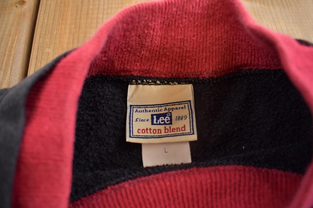 Vintage 1980s Embroidered Cardinal Nature Theme Lee Crewneck Sweatshirt Made In USA