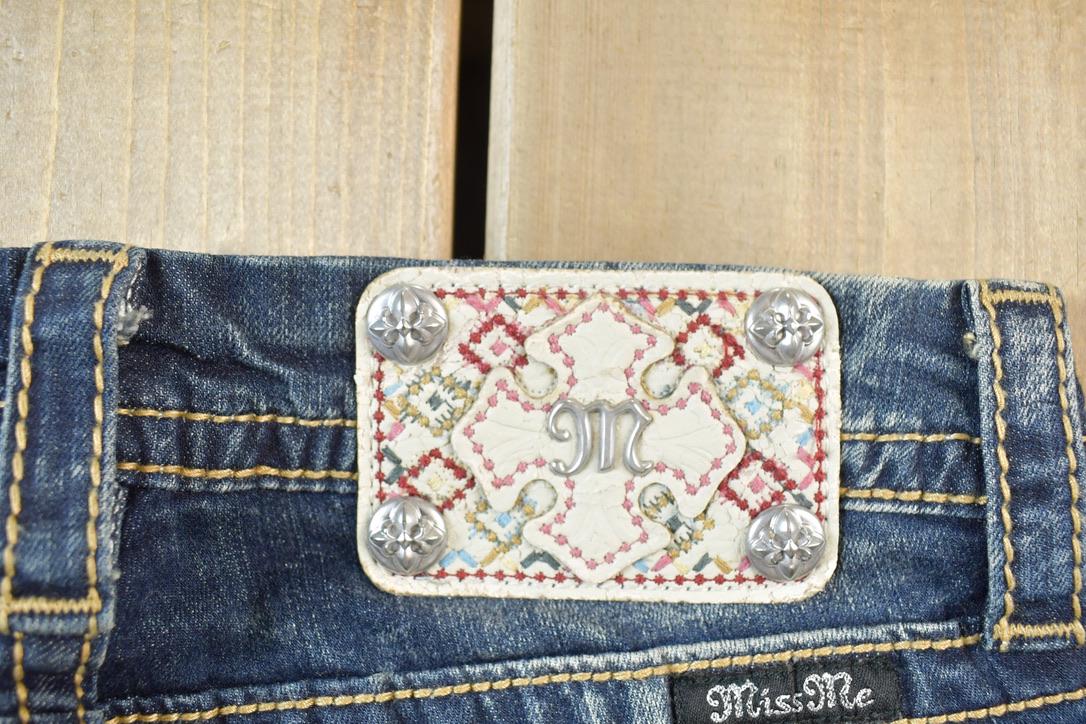 Vintage Y2K Miss Me Bedazzled Low Rise Jeans Size 26x31