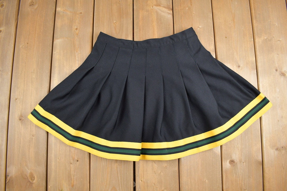 Vintage 1990s Varsity Pleated Skirt Size 27 x 15