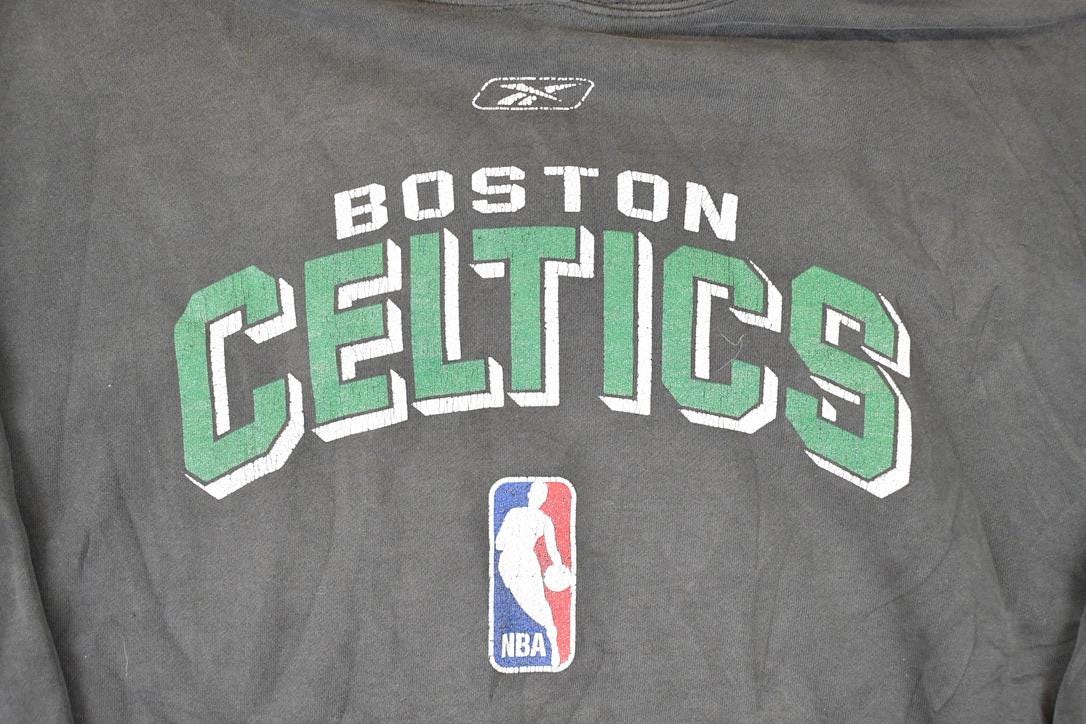 Vintage Y2K Boston Celtics Reebok NBA Hoodie Sweatshirt Men's XL